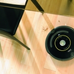 iRobot Roomba 650 Saugroboter beim saugen